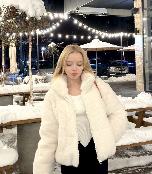 шубка Bershka розмір 32-34
