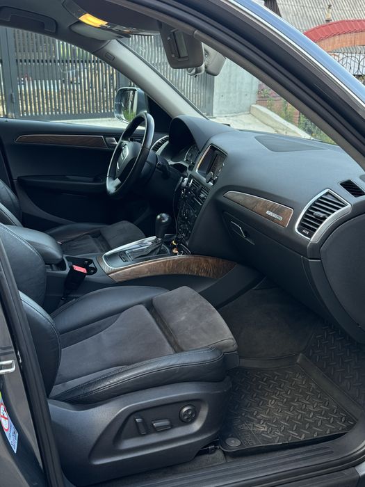 Audi Q5 2012 2л дизель Quattro