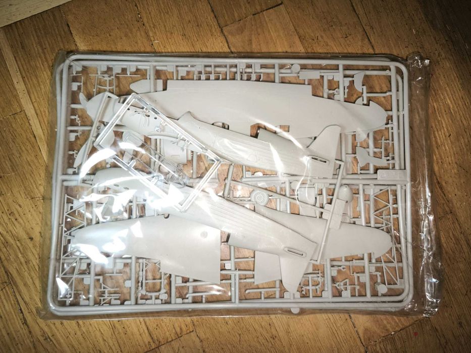 Модель icm 1/48 Як-7А Як-7УТИ