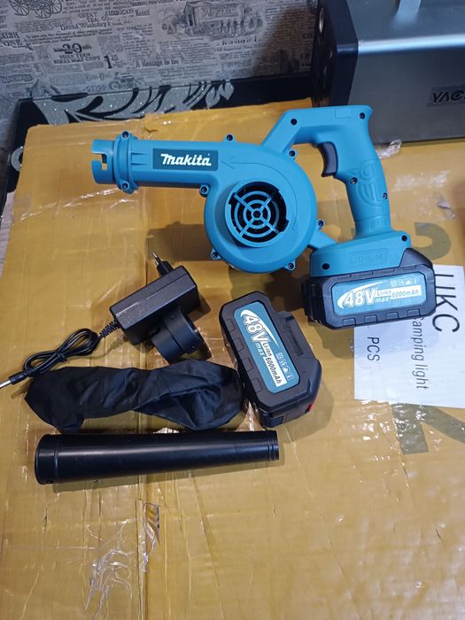Повітродувка-пилосос Makita