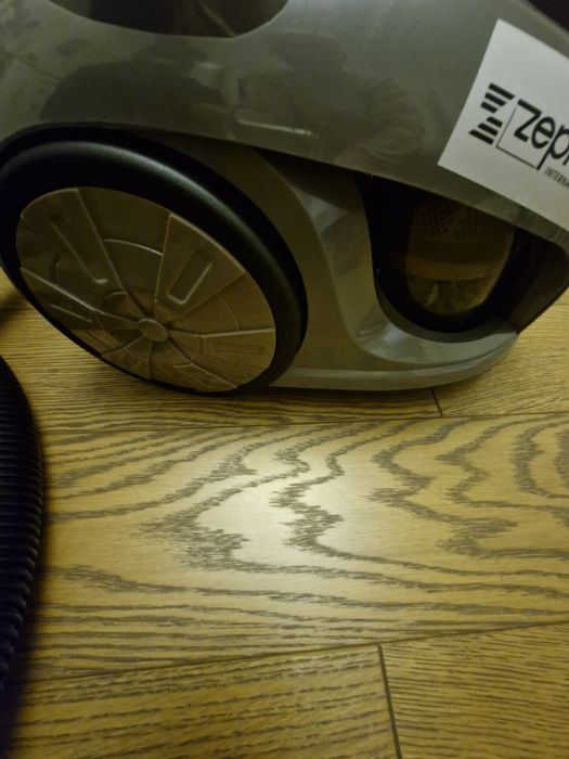Продам пилесос zepter