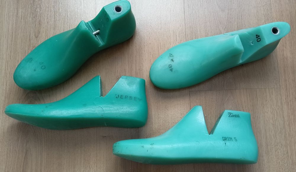 Взуттєві колодки 40 р.