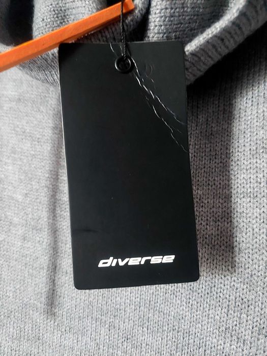 Sprzedam męski sweter, raczej cienki.