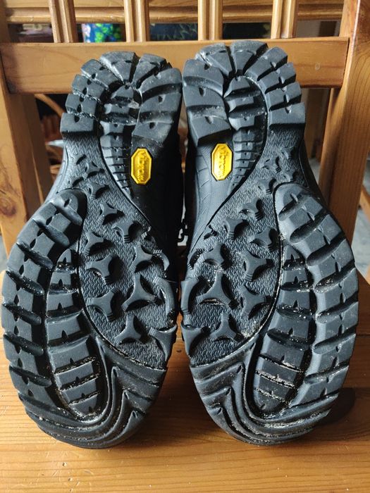 Buty zimowe trekkingowe Malinowym Aquamax vibram
