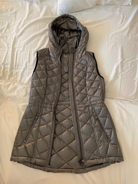 Colete longo de penas Calvin Klein, metálico