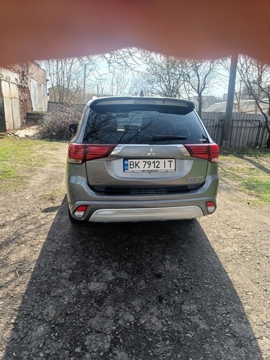 Outlander PHEV  2019р