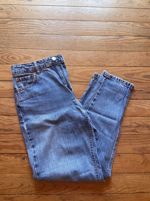 Mom jeans escuras