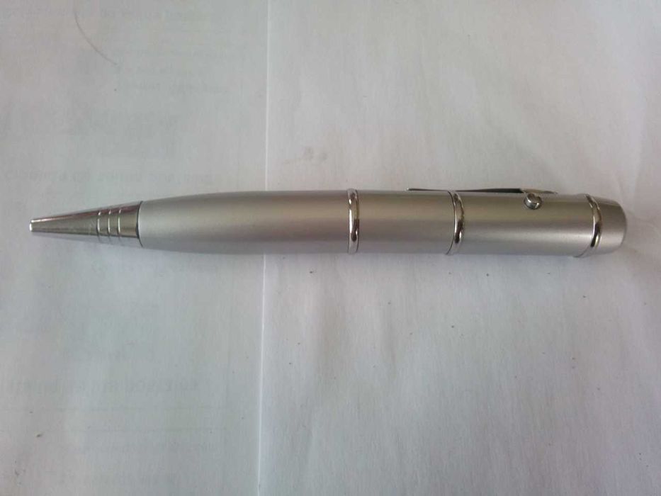 Caneta ponteiro laser de 4GB, como NOVA!