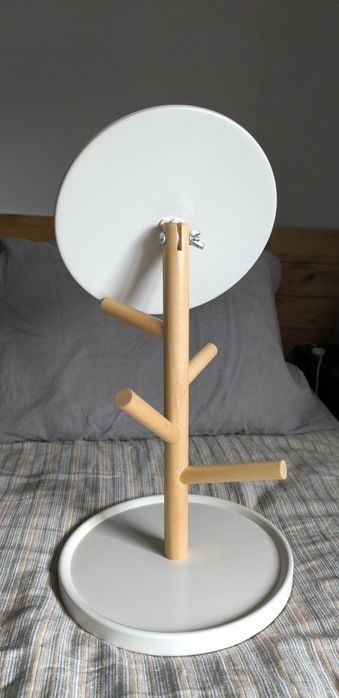 Espelho e porta jóias ikea