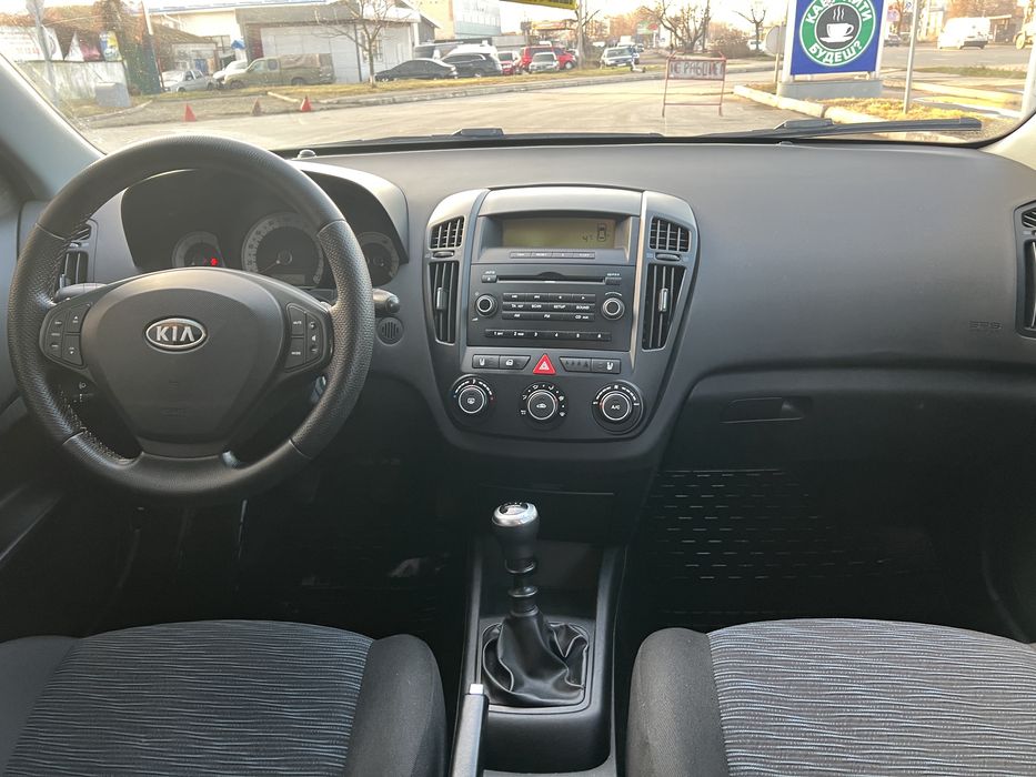 Продається Кіа 1.6д