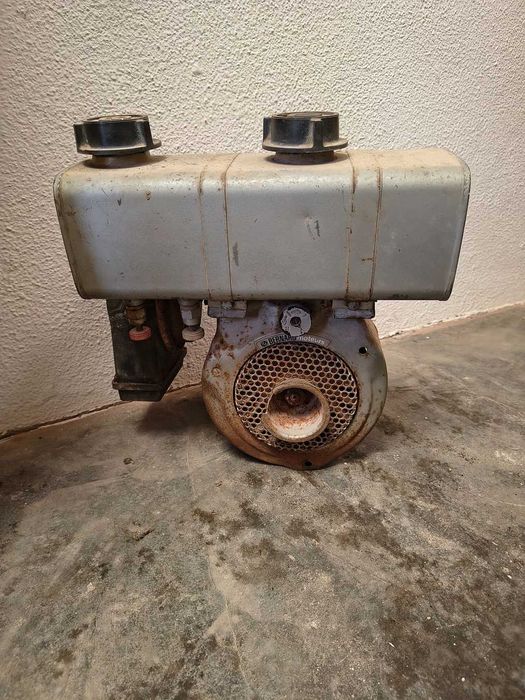 Motor Bernard P.318.C de Veio Horizontal - A Necessitar de Revisão