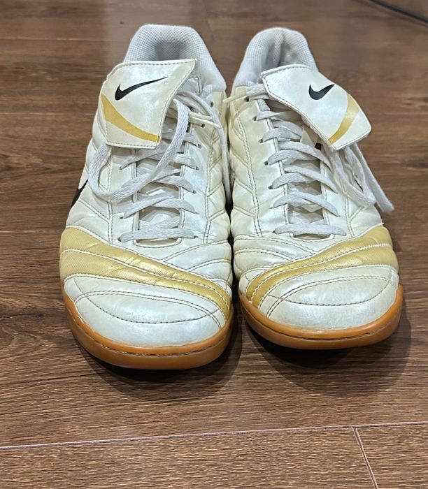 Футзалки Adidas Mundial NIKE Premier стан гарний