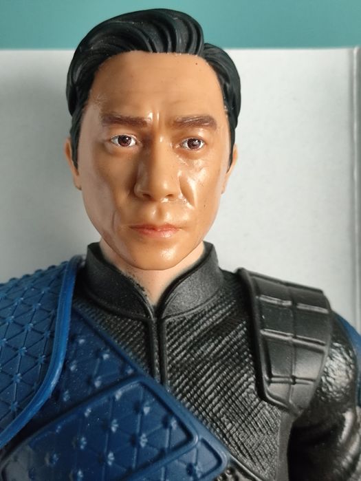 Figurka Wenwu z filmu Shang-Chi i legenda o dziesięciu pierścieniach Hasbro Titan Hero Series