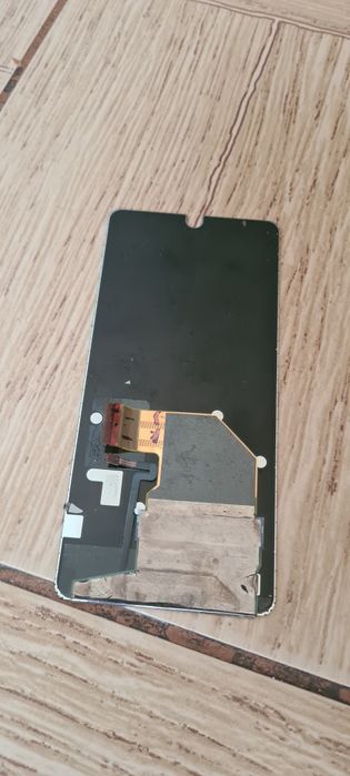 Дисплей Sharp r3