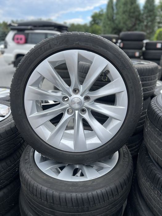 *Komplet alufelg/kół oryginalnych tesla S 19” 5x120
