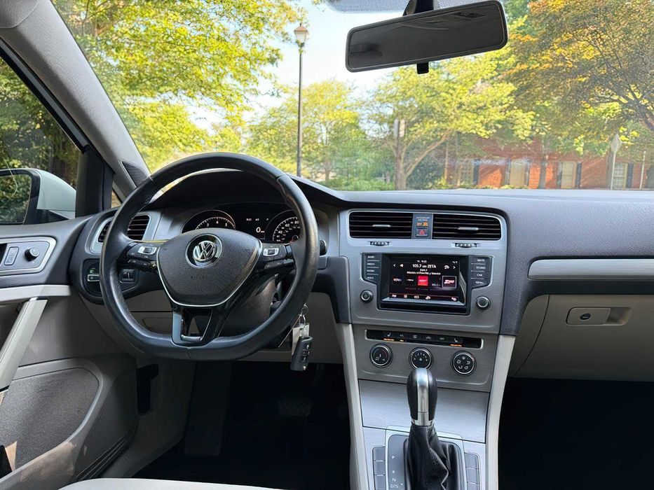 Volkswagen Golf      2015