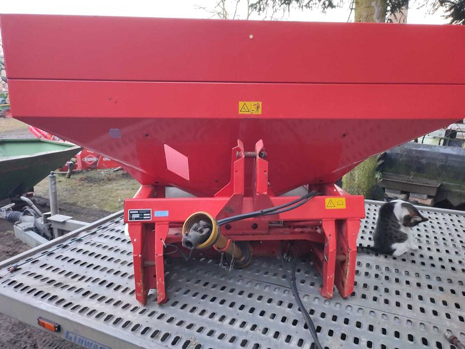 Rozsiewacz RAUCH MDS 932 D 900l. + nadstawka 400 l.