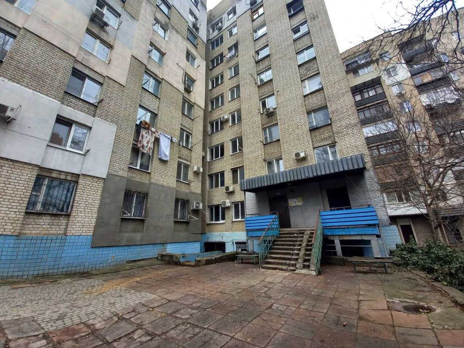 Продам однокомнатную на Бугаевской.