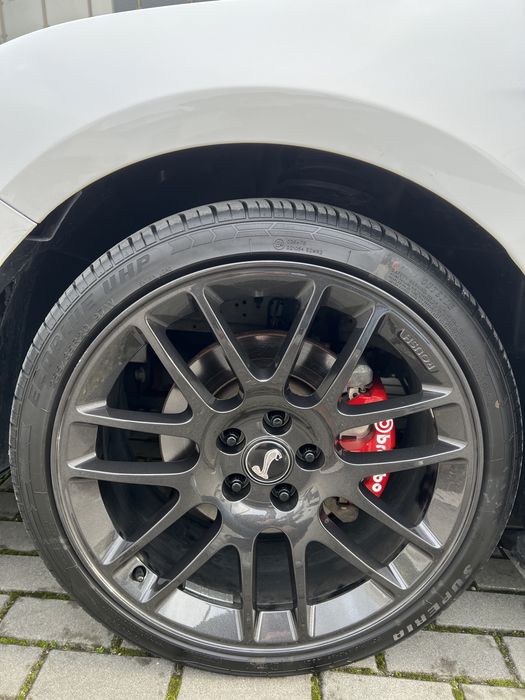 Pneus com apenas 5000km
