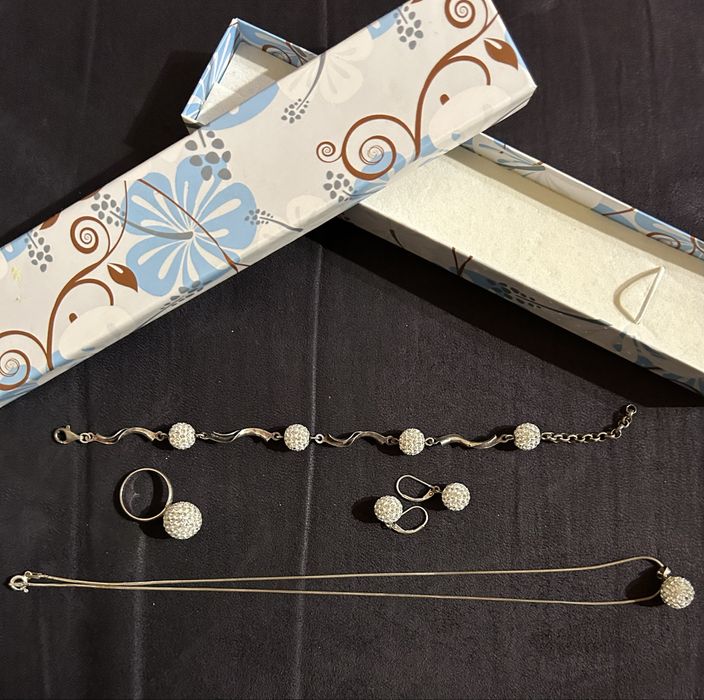 Komplet srebrnej biżuterii