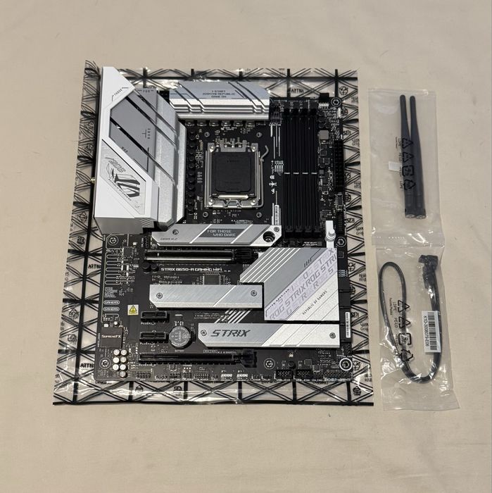 Motherboard ASUS ROG Strix B650-A Gaming WiFi – AM5 | DDR5 | Wi-Fi 6E