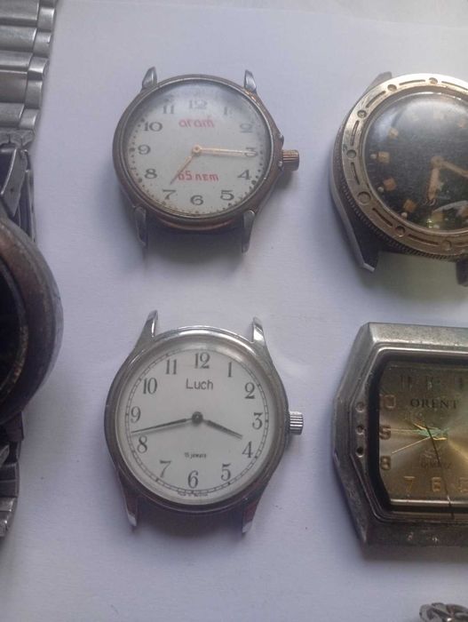 Лот часів разних, 14 штук.