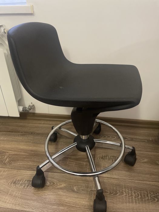 Продам стул ASTRAL , для педекюра