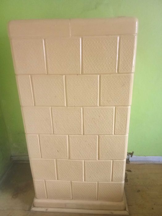 Piec kaflowy do rozbiórki