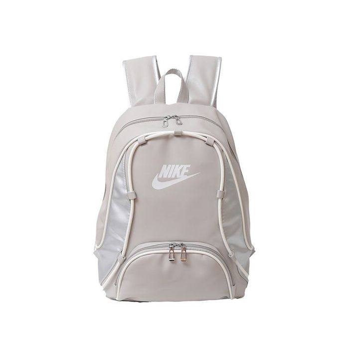 Женский рюкзак Nike (20 литров)