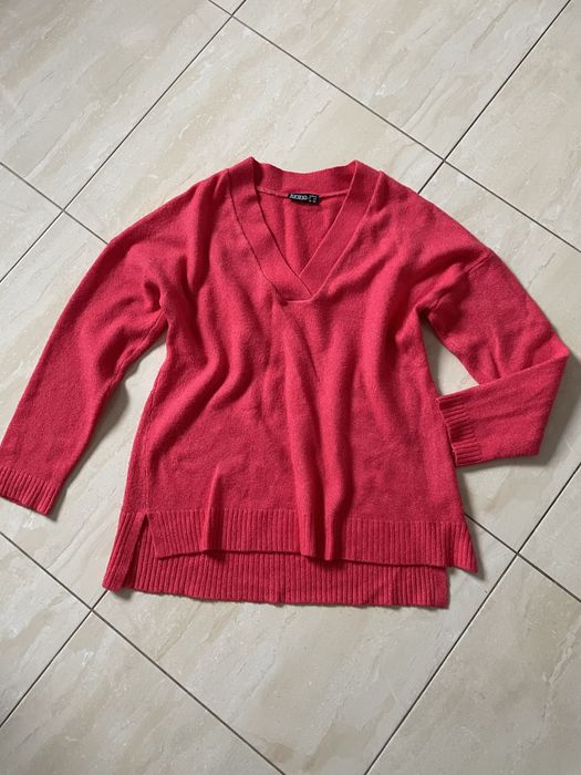 Różowy sweterek bluza w serek 40/42
