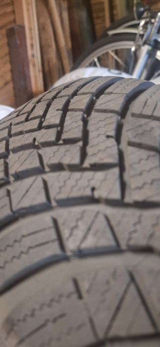 Opony zimowe Hankook 185/65/15 4szt.