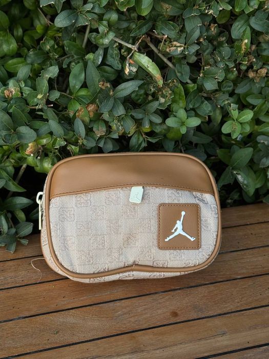 Сумка Jordan Monogram через плечо черная барсетка Джордан 23 монограм | Барсетка Джордан Монограм беля кожаная мужская через плечо черная сумка Jordan