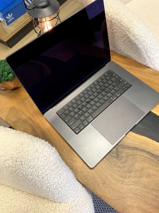 Ноутбук Apple MacBook Pro 16” M3 Max 36GB/1TB Space Black (MRW33)