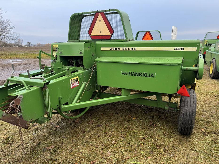 John Deere 330 Тюковий Прес Підбирач Пресс подборщик як (332-336-339)