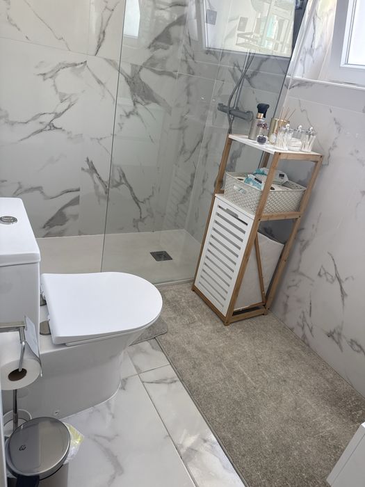Quarto individual para arrendar- Mem Martins