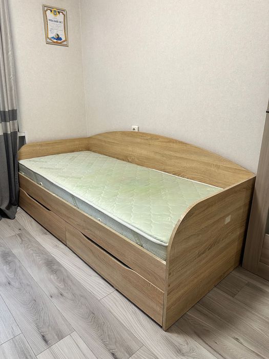 Кровать односпальна