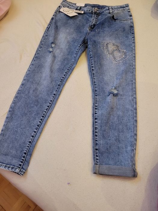 Spodnie jeansowe z serduszkiem