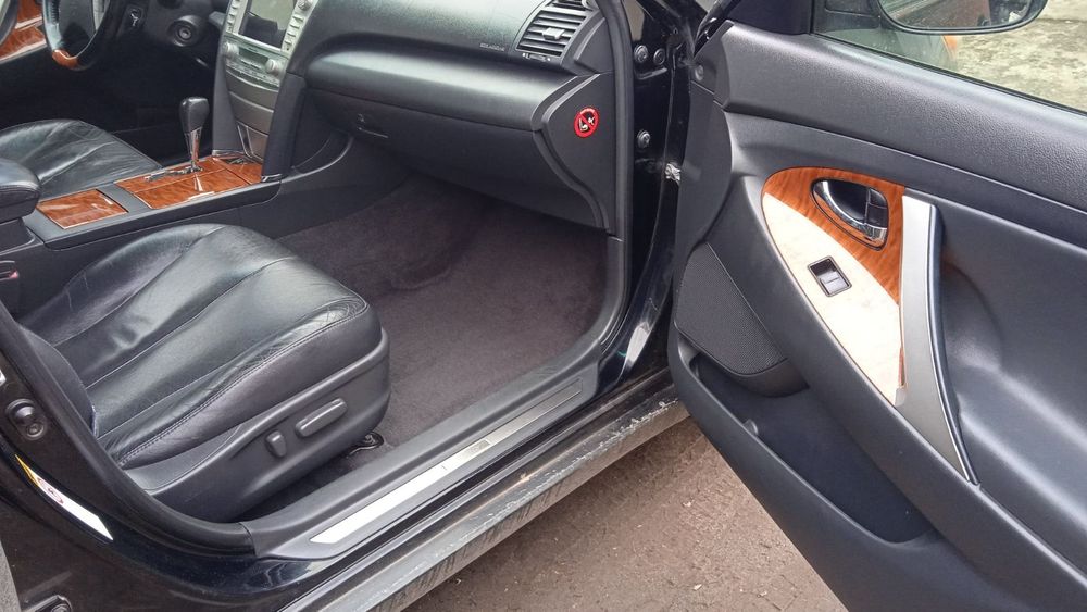 Продам Toyota Camry 40
