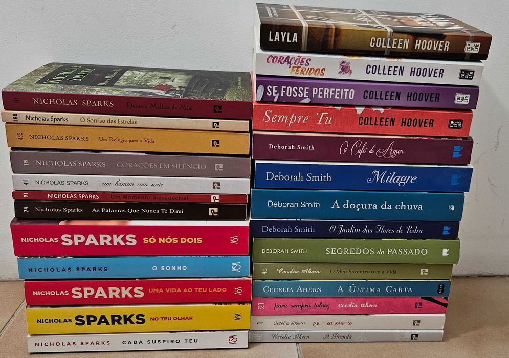 Vendo Livros  - Nicholas Sparks,Deborah Smith, Colleen Hoover