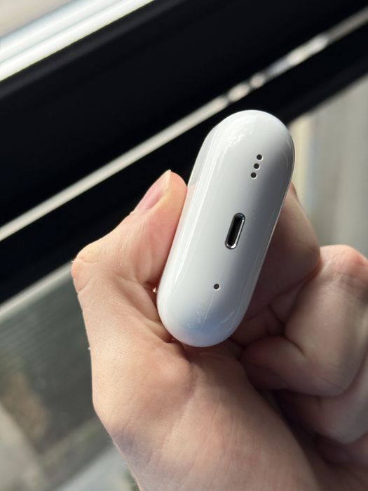 Кейс зарядний AirPods Pro 2 Lightning версія