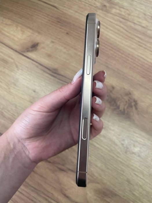 Продам IPhone 16 Pro Max 256 gb
