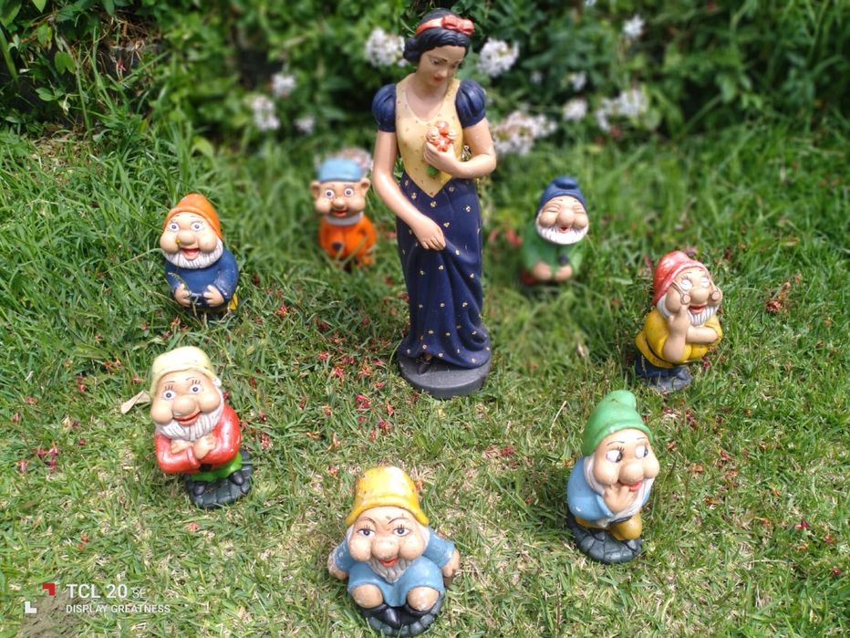 Conjunto Branca de Neve e os 7 Anões – Para Jardim – 100€