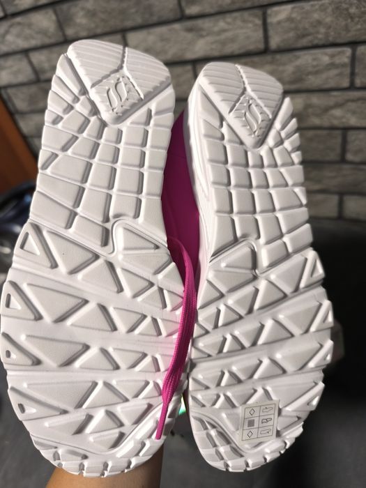 Skechers  кросівки