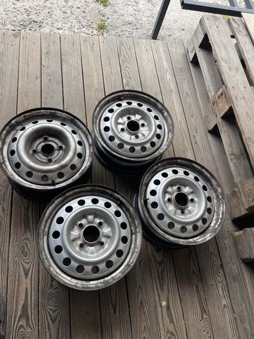 4/114.3R15 диски метал+колпаки