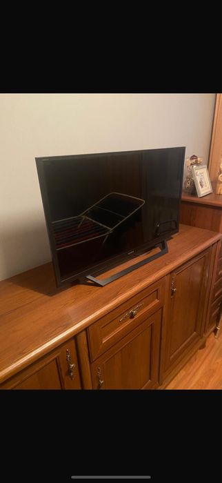 Tv na sprzedaz 32 cale bardzo malo uzywany