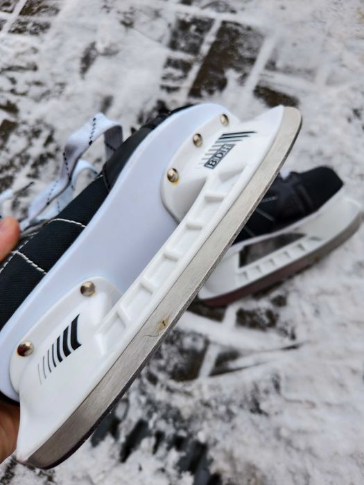 Łyżwy dziecięce rozmiar 33