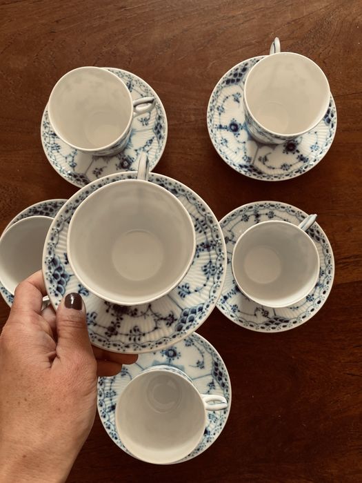 Royal Copenhagen Blue Fluted Half Lace Filiżanka do kawy z