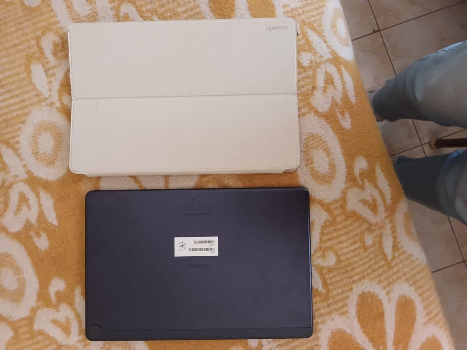 Tablet Huawei MatePad T com Capa e Carregador