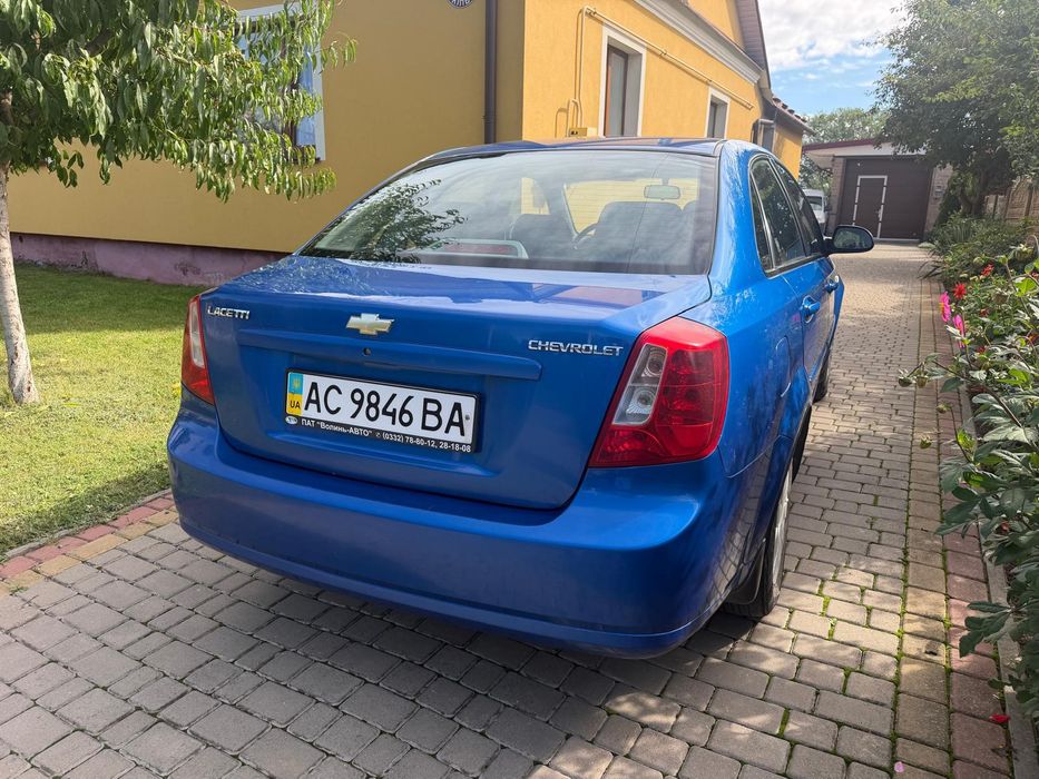 продам автомобіль Шевроле лачетті