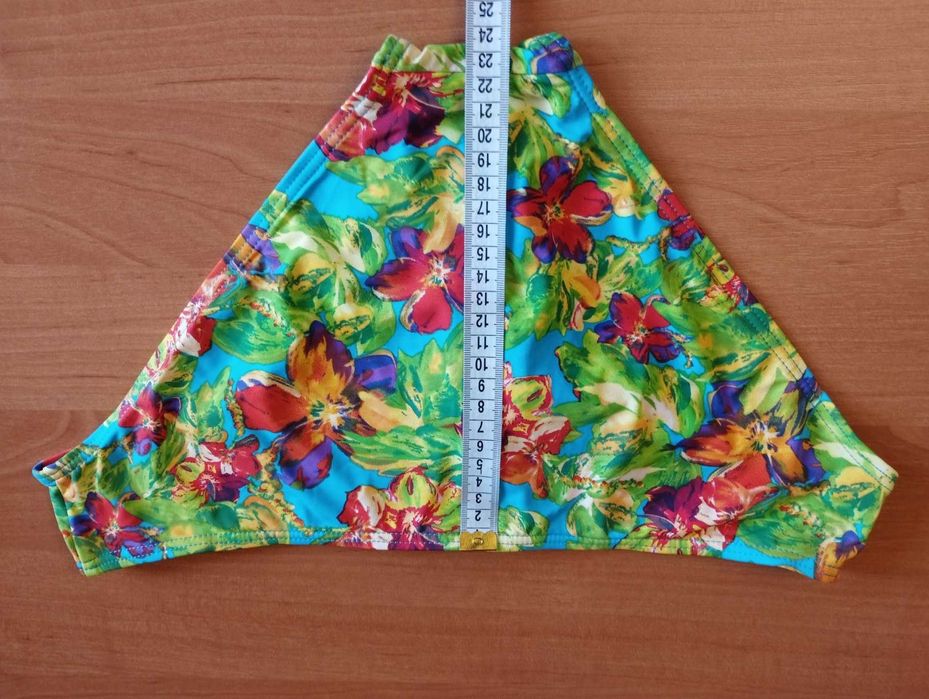 Продам купальник новый